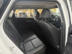 2023 Kia Seltos 1.5L IVT Premium, белый — фото 5