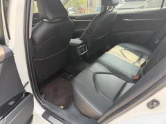 2023 Toyota Camry 2.5Q Flagship, белый — фото 7