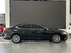 2022 Lexus ES 260 Excellence, чёрный — фото 7