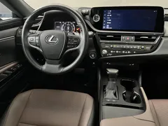 2022 Lexus ES 260 Excellence, чёрный — фото 13