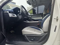 2022 Geely Emgrand 4th Gen 1.5L CVT Flagship, белый — фото 4