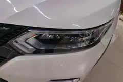 2021 Nissan Qashqai 2.0L XV Prem Luxury, белый — фото 2
