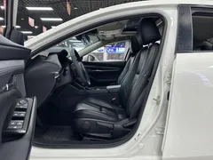 2022 Mazda Mazda3 2.0L AT, белый — фото 9