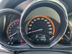 2022 Toyota Yaris L Zhixuan X 1.5L CVT Luxury Plus, белый — фото 13