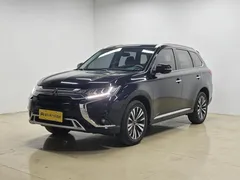 2021 Mitsubishi Outlander 2.4L 4WD 7-seat, чёрный — фото 1