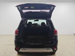 2021 Mitsubishi Outlander 2.4L 4WD 7-seat, чёрный — фото 15