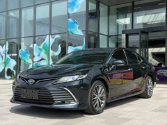 2021 Toyota Camry 2.5G Luxury, чёрный — фото 1