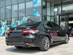 2021 Toyota Camry 2.5G Luxury, чёрный — фото 11