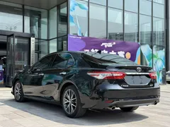 2021 Toyota Camry 2.5G Luxury, чёрный — фото 13