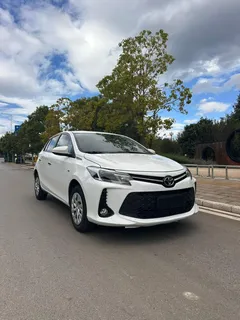 2022 Toyota Vios FS 1.5L CVT CARE, белый — фото 3