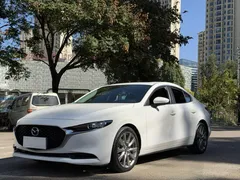 2022 Mazda Mazda3 2.0L AT, белый — фото 1