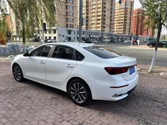 2021 Kia Cerato 1.5L IVT, белый — фото 6