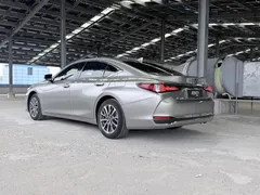 2022 Lexus ES 200 Excellence — фото 3