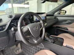2022 Lexus ES 200 Excellence — фото 6