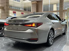2022 Lexus ES 200 Excellence — фото 4