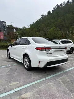 2022 Toyota Levin TNGA 1.5L Entry, белый — фото 3