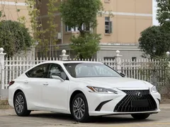 2021 Lexus ES 200 Luxury, белый — фото 3