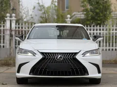 2021 Lexus ES 200 Luxury, белый — фото 5