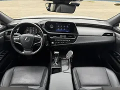 2021 Lexus ES 200 Luxury, белый — фото 13