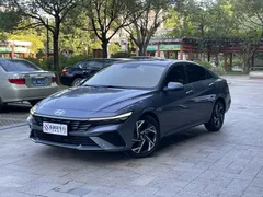 2023 Hyundai Elantra 1.5L CVT LUX Premium, синий — фото 1