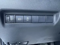 2023 Toyota Venza 2.0L CVT 2WD Luxury, белый — фото 10