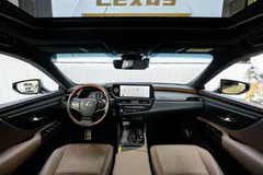 2022 Lexus ES 200 Luxury — фото 13