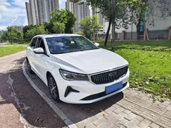 2022 Geely Emgrand 4th Gen 1.5L CVT Luxury, белый — фото 3