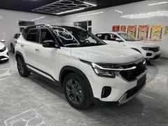 2023 Kia Seltos 1.5L IVT Luxury, белый — фото 3