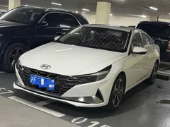 2022 Hyundai Elantra 1.5L CVT LUX Black Knight Limited Edition, белый — фото 1