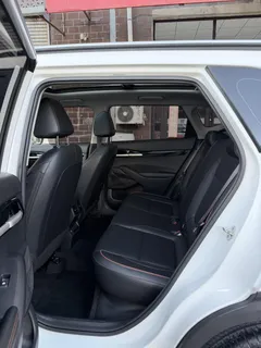 2023 Kia Seltos 1.5L IVT Luxury, белый — фото 6