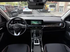 2023 Kia Seltos 1.5L IVT Luxury, белый — фото 12