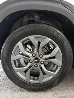 2023 Kia Seltos 1.5L IVT Luxury, белый — фото 18