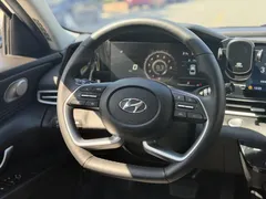 2022 Hyundai Elantra 1.5L CVT LUX Premium, белый — фото 8