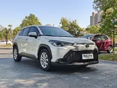 2023 Toyota Frontlander 2.0L CVT Elite, белый — фото 3