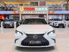 2022 Lexus ES 200 Excellence, белый — фото 2
