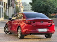 2022 Mazda Mazda3 2.0L AT, красный — фото 6