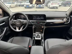 2023 Kia Seltos 1.5L IVT Comfort, белый — фото 4
