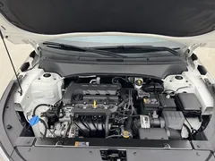2023 Kia Seltos 1.5L IVT Comfort, белый — фото 13