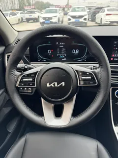 2023 Kia Seltos 1.5L IVT Comfort, белый — фото 14