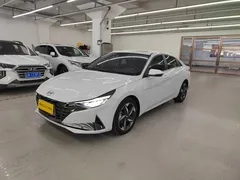 2021 Hyundai Elantra 1.5L CVT LUX Premium, белый — фото 1