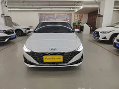 2021 Hyundai Elantra 1.5L CVT LUX Premium, белый — фото 3