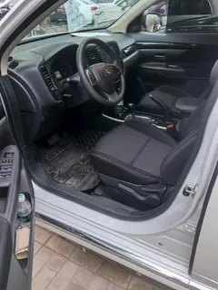 2021 Mitsubishi Outlander 2.0L 2WD 5 Seats, белый — фото 2