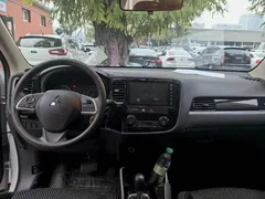 2021 Mitsubishi Outlander 2.0L 2WD 5 Seats, белый — фото 7