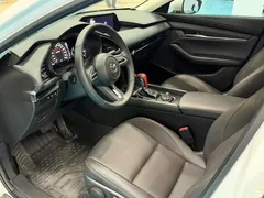 2023 Mazda Mazda3 2.0L AT, белый — фото 4