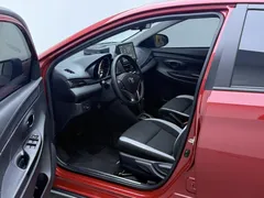 2022 Toyota Yaris L Zhixuan X 1.5L CVT Leading Plus, красный — фото 12
