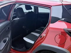 2022 Toyota Yaris L Zhixuan X 1.5L CVT Leading Plus, красный — фото 13