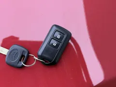 2022 Toyota Yaris L Zhixuan X 1.5L CVT Leading Plus, красный — фото 18