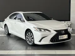 2022 Lexus ES 200 Excellence, белый — фото 3