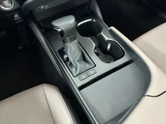 2022 Lexus ES 200 Excellence, белый — фото 13