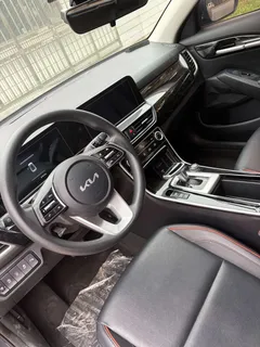2023 Kia Seltos 1.5L IVT Luxury — фото 7